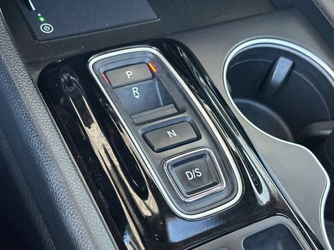 Used 2025 Honda Pilot Touring image 21