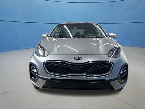 Used 2022 Kia Sportage LX image 4