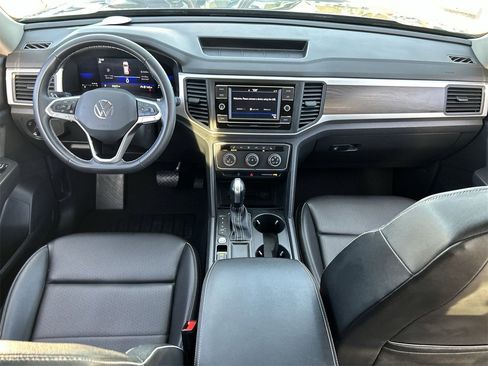 Certified 2023 Volkswagen Atlas SE image 11