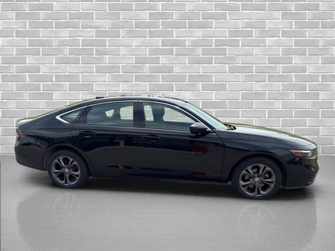 Used 2023 Honda Accord EX image 4