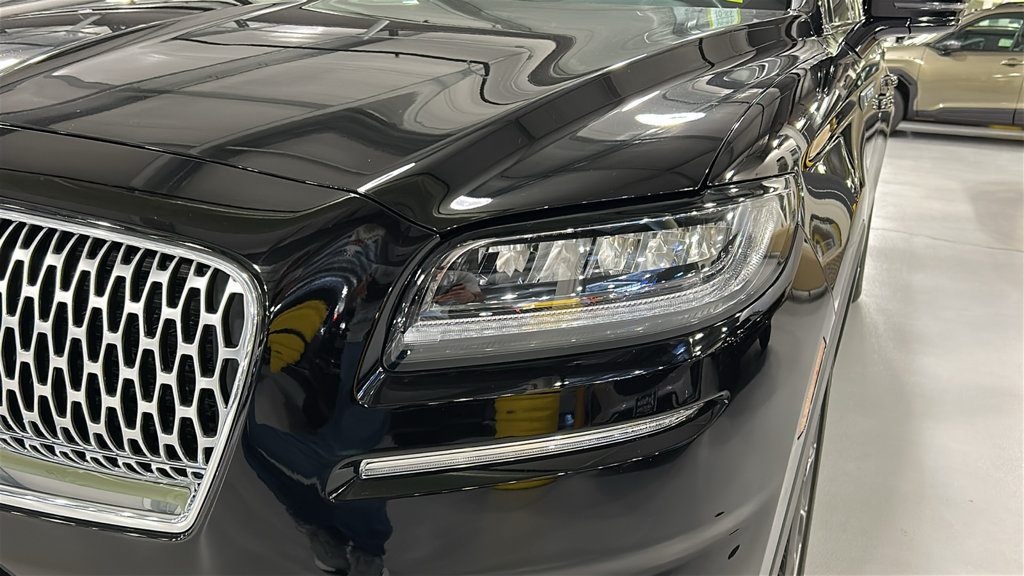 Used 2023 Lincoln Nautilus Reserve AWD/4WD image 7