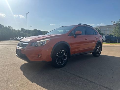 Used 2013 Subaru Crosstrek 2.0i Premium w/ Popular Pkg 1 AWD/4WD image 9