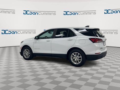 Used 2022 Chevrolet Equinox LS w/ LS Convenience Package FWD image 6