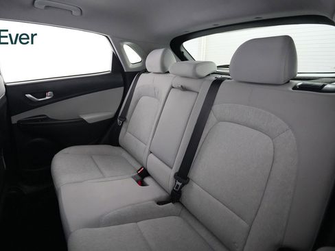 Used 2023 Hyundai Kona SE FWD image 24