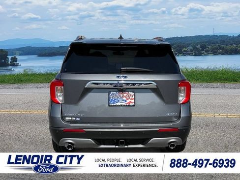 Used 2024 Ford Explorer Limited w/ Limited Technology Package AWD/4WD image 4