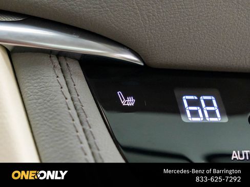 Used 2025 Cadillac XT5 Premium Luxury w/ LPO, Floor Liner Package AWD/4WD image 28