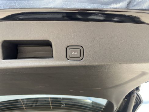 Used 2026 Buick Enclave Sport Touring w/ Super Cruise Package image 21