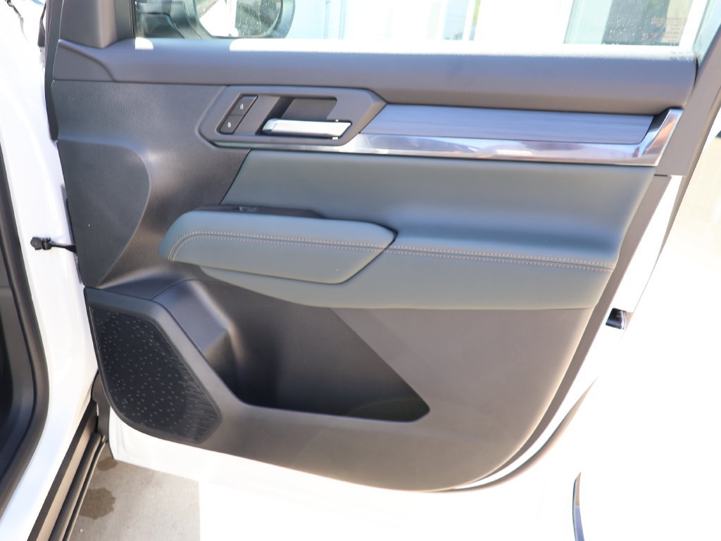 New 2027 GMC Terrain AT4 w/ Convenience Package III AWD/4WD image 33