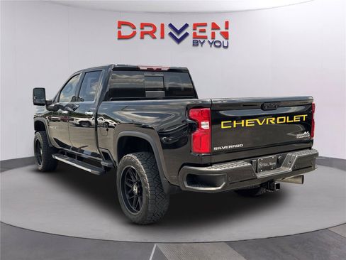 Used 2022 Chevrolet Silverado 2500 High Country AWD/4WD image 6