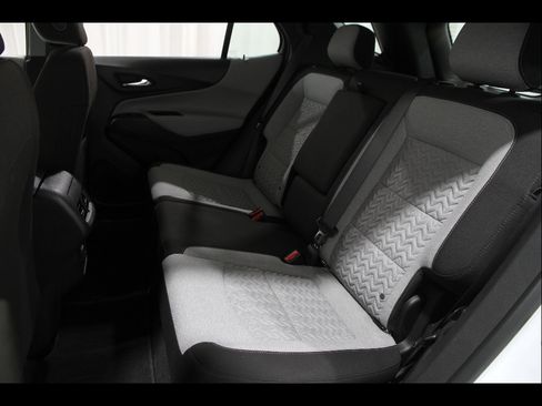 Certified 2023 Chevrolet Equinox LS w/ Driver Confidence II Package AWD/4WD image 18