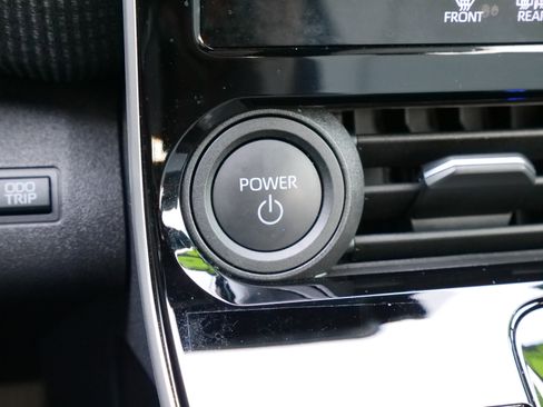 Used 2024 Subaru Solterra Limited w/ Limited Package image 26