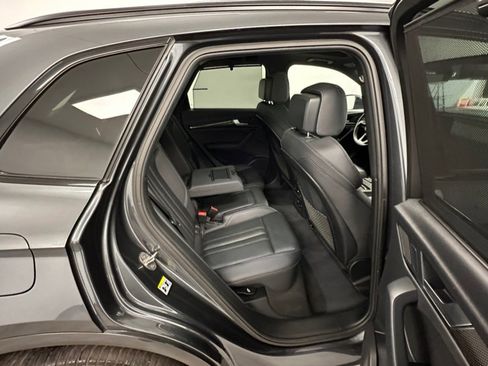 Used 2023 Audi SQ5 Prestige w/ Prestige Package image 38