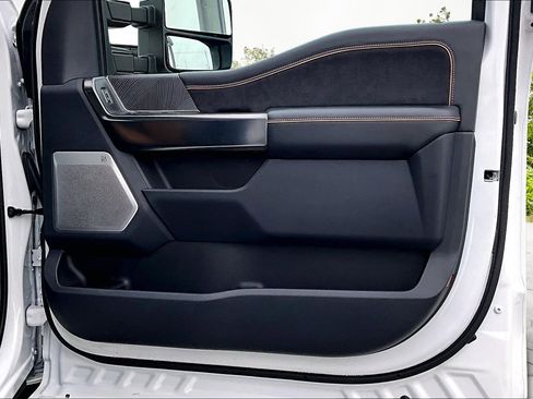 Used 2024 Ford F450 Platinum w/ FX4 Off-Road Package image 25