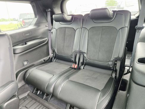 Used 2023 Jeep Grand Cherokee L Laredo AWD/4WD image 15