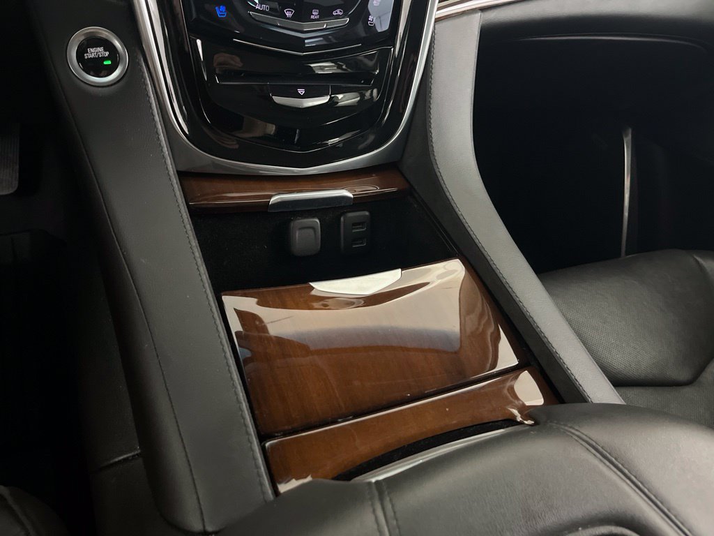 Used 2020 Cadillac Escalade 4WD image 71
