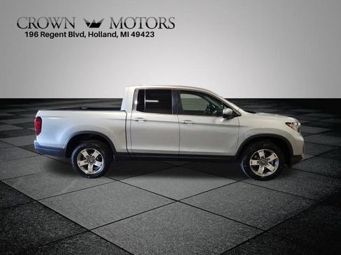 Certified 2025 Honda Ridgeline RTL image 2
