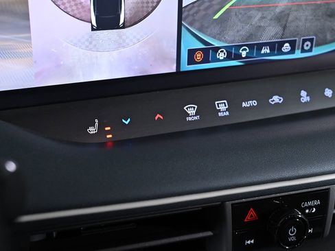 New 2026 Nissan Leaf Platinum+ w/ Cargo Package (Platinum+) image 18