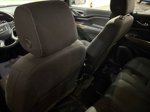Used 2021 GMC Acadia SLE w/ Driver Convenience Package FWD image 31