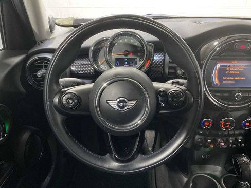 Used 2018 MINI Cooper S image 15