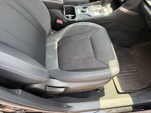 Used 2020 Subaru Forester Premium AWD/4WD image 18