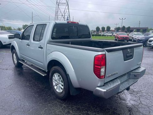Used 2018 Nissan Frontier SV AWD/4WD image 5