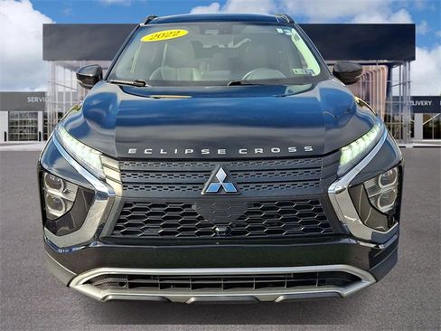 Used 2022 Mitsubishi Eclipse Cross image 2