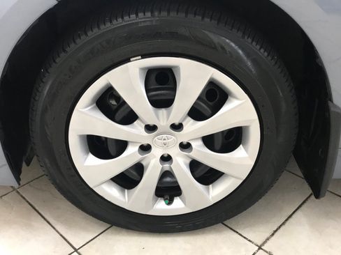 Used 2022 Toyota Corolla LE FWD image 7