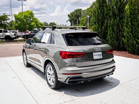 Used 2021 Audi Q3 2.0T Premium Plus w/ Premium Plus Package AWD/4WD image 8