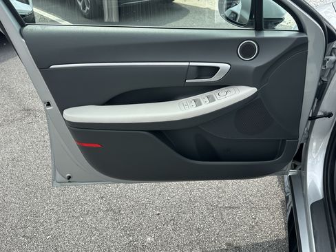 Used 2025 Hyundai Sonata SEL FWD image 10