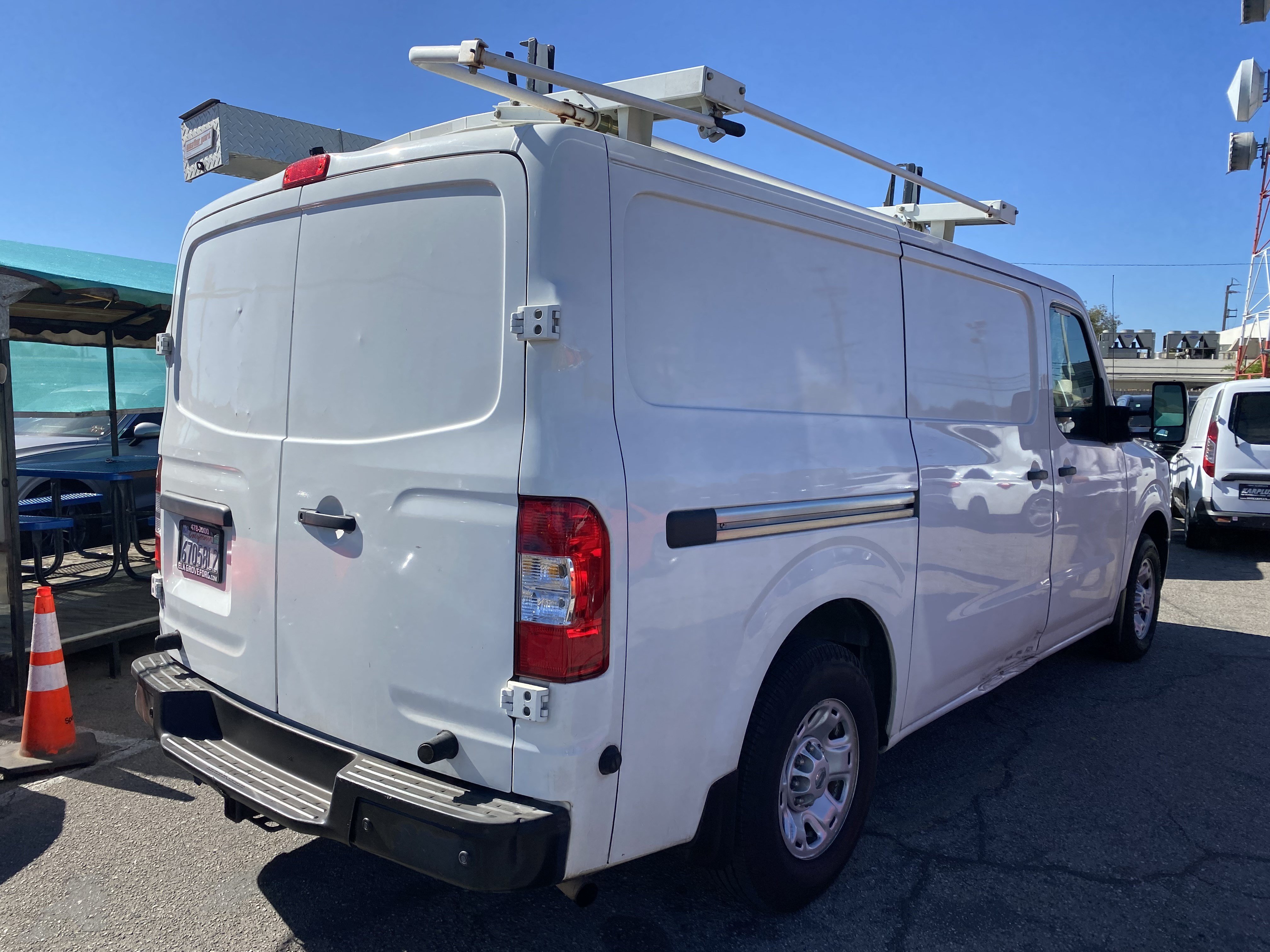 Used 2018 Nissan NV 2500 SV w/ Navigation Package RWD image 9