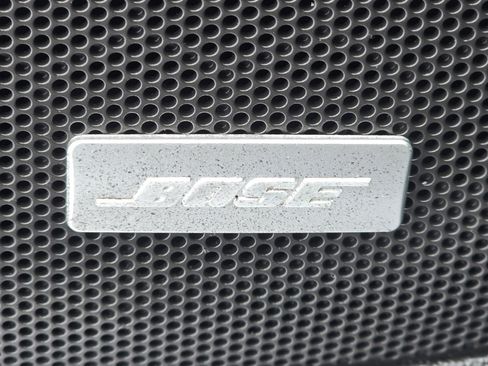 Used 2022 GMC Acadia Denali w/ Denali Technology Package image 11