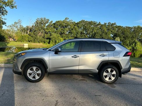 Used 2019 Toyota RAV4 XLE w/ All Weather Liner Package AWD/4WD image 3