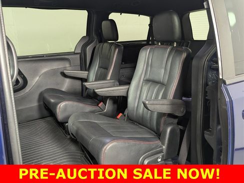 Used 2017 Dodge Grand Caravan GT image 21