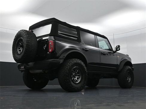 Used 2022 Ford Bronco Badlands image 31