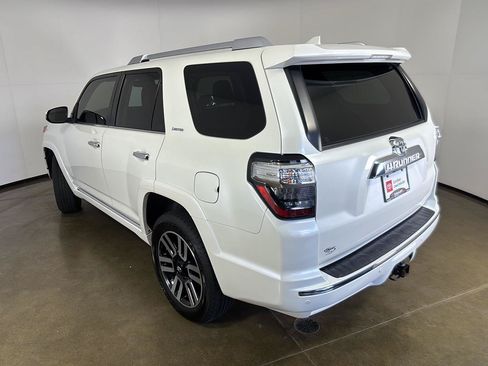 Used 2022 Toyota 4Runner Limited AWD/4WD image 10