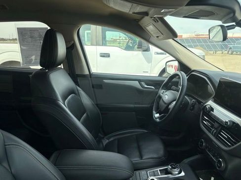 Used 2020 Ford Escape SEL image 10