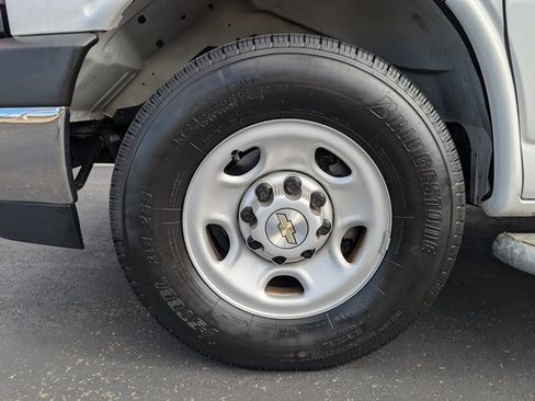 Used 2024 Chevrolet Express 2500 w/ Driver Convenience Package image 24