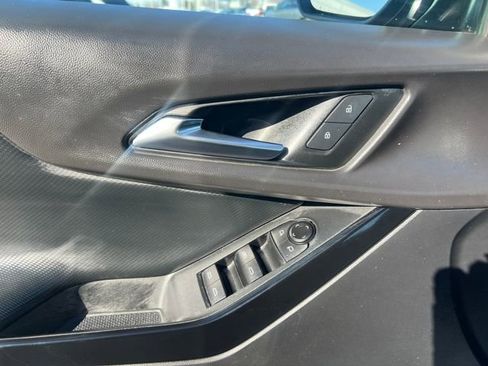 Used 2025 Chevrolet Equinox LT image 26