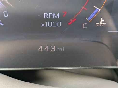 New 2025 Chevrolet Suburban Premier w/ Sun And Tow Package image 17