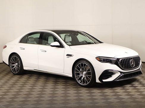 Used 2026 Mercedes-Benz E 53 AMG e 4MATIC Sedan image 2