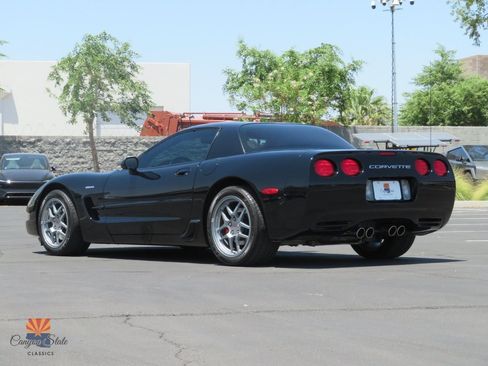 Used 2001 Chevrolet Corvette Z06 w/ Memory Pkg RWD image 12