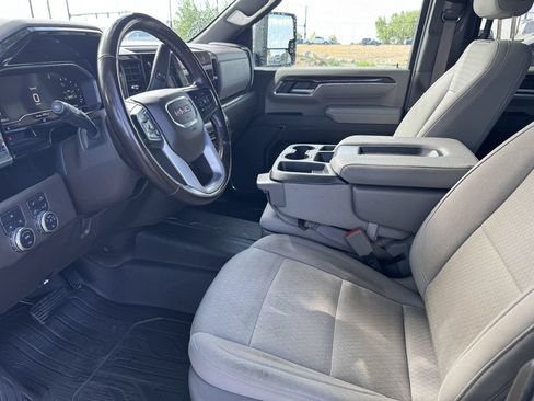 Used 2024 GMC Sierra 2500 SLE w/ SLE Value Package; AWD/4WD image 10