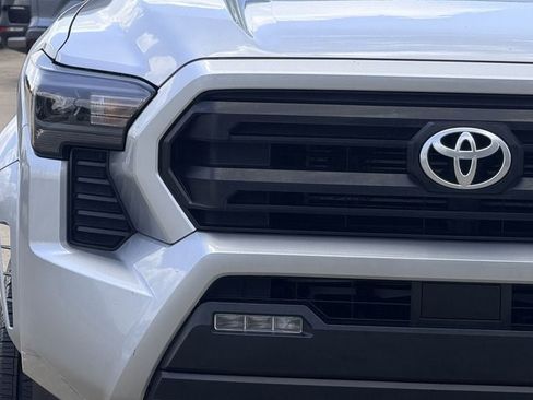 Used 2024 Toyota Tacoma SR5 AWD/4WD image 4