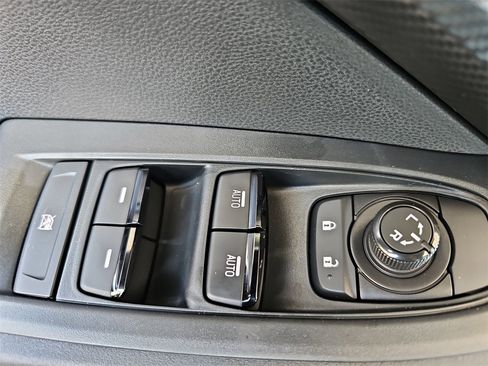 New 2025 Subaru Crosstrek 2.0i Premium image 27