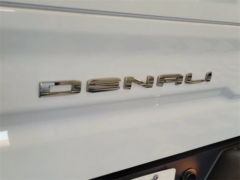 Used 2023 GMC Sierra 1500 Denali image 6