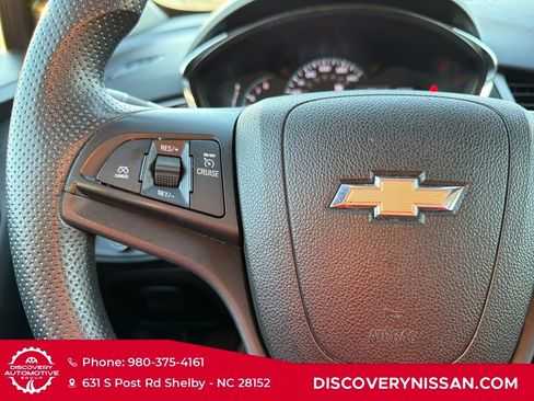 Used 2018 Chevrolet Trax LT image 22