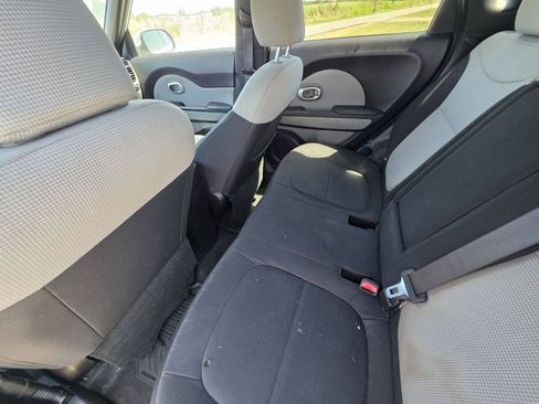 Used 2014 Kia Soul FWD image 6
