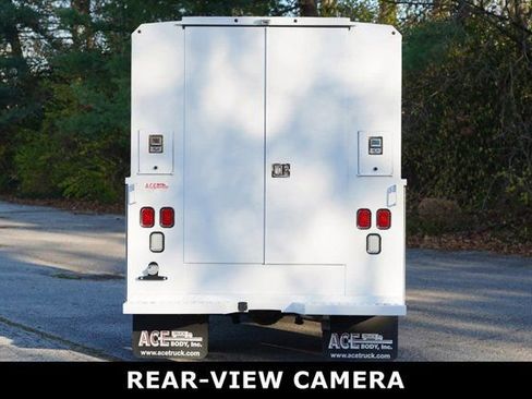 Used 2023 Mercedes-Benz Sprinter 3500 image 12