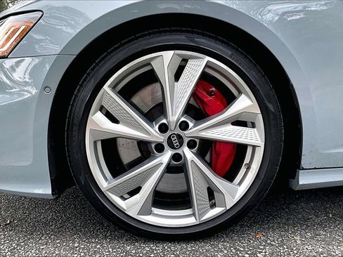 Used 2023 Audi S6 Prestige w/ Prestige Package image 31