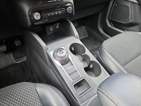 Certified 2025 Ford Escape SE FWD image 25